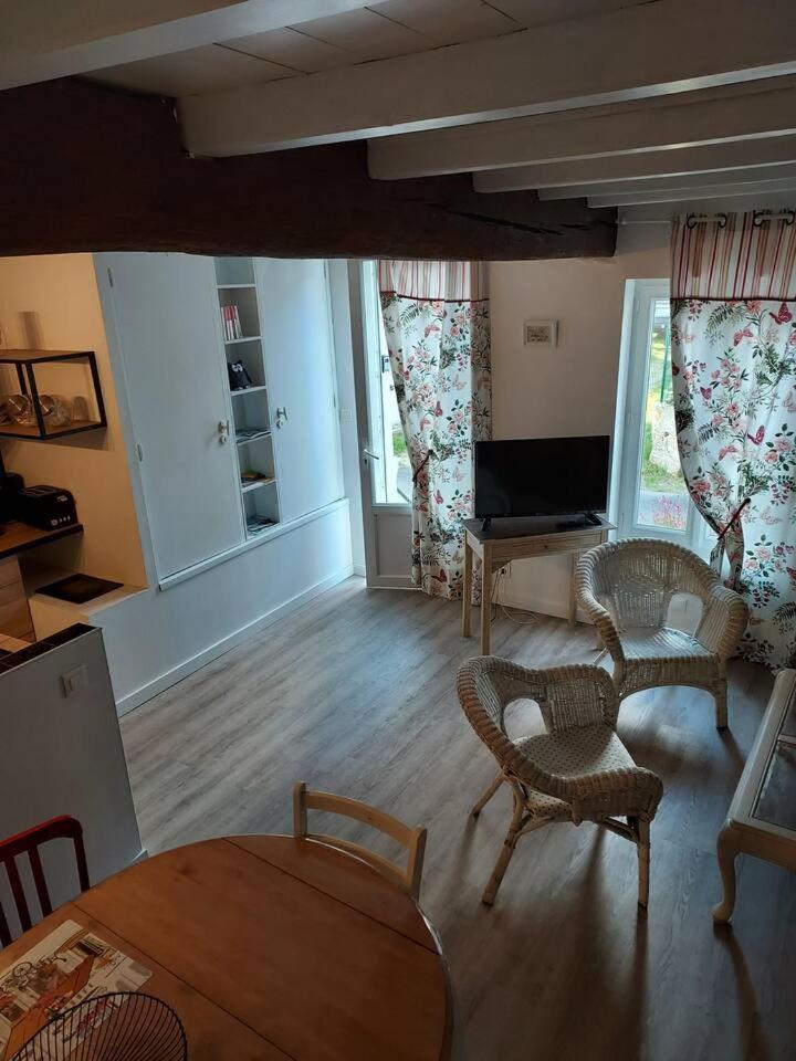 Maisonnette Saintes Bagian luar foto